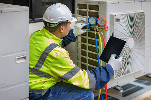 Professional Hvac technician working in Rockville, MD